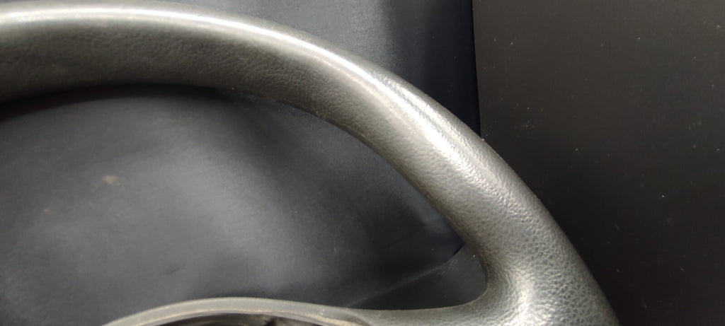 Alfa Romeo 147 1.6 TS 88kW Petrol 2006 Steering wheel