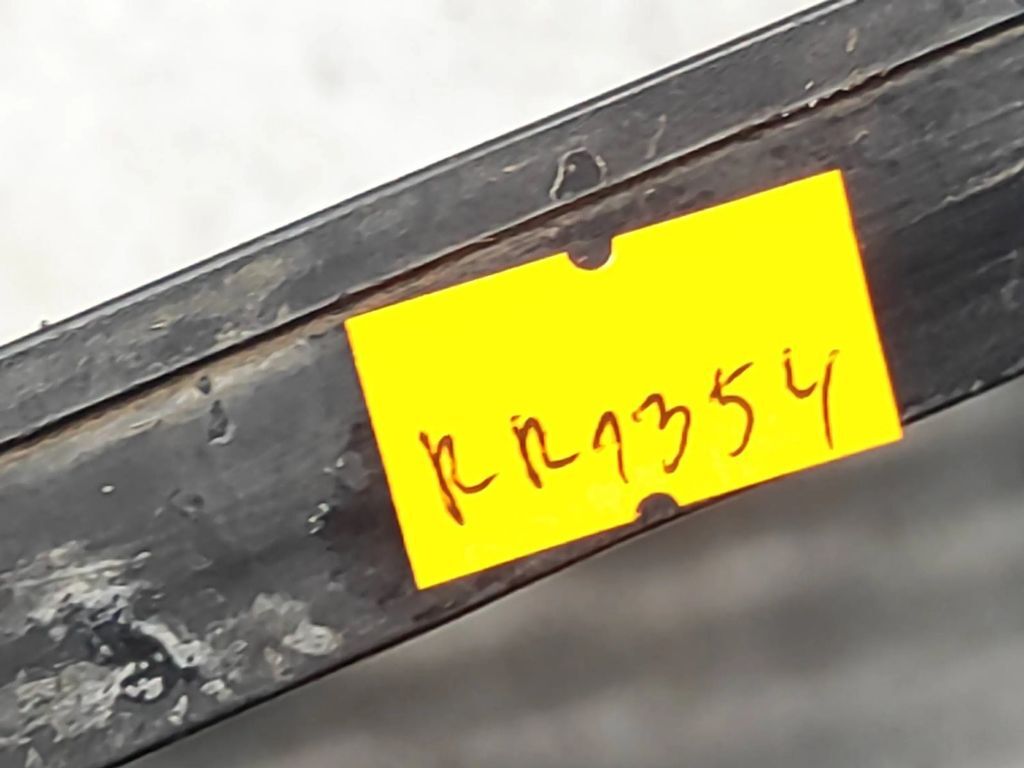 Alfa Romeo 147 1.9JTD 88kW 8V FL 2007 Front left bumper lower grill 