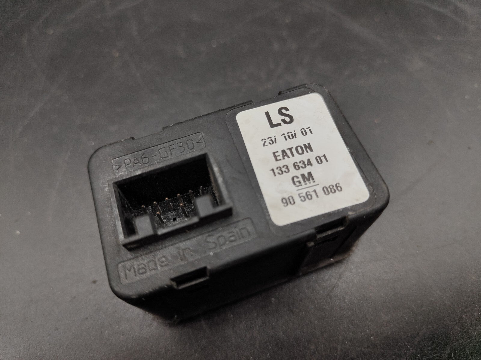 Opel Astra G 2000 Front Left Side Electric Window Switch 90561086