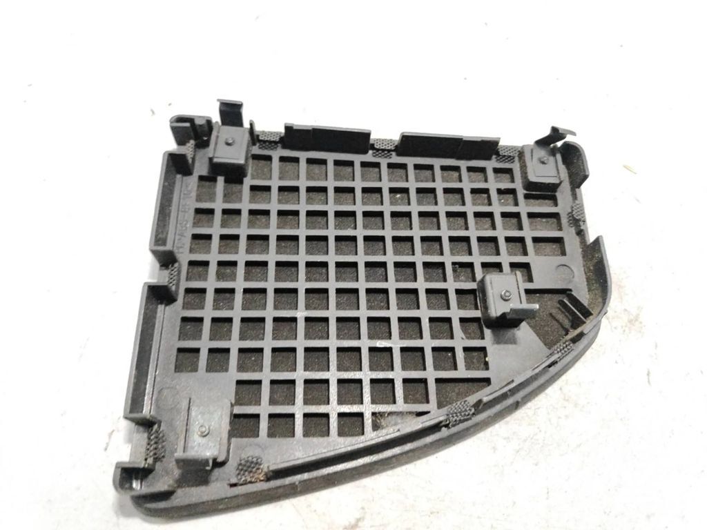 Alfa Romeo 155 1.8TS 103kW 1994 Speaker cover grill