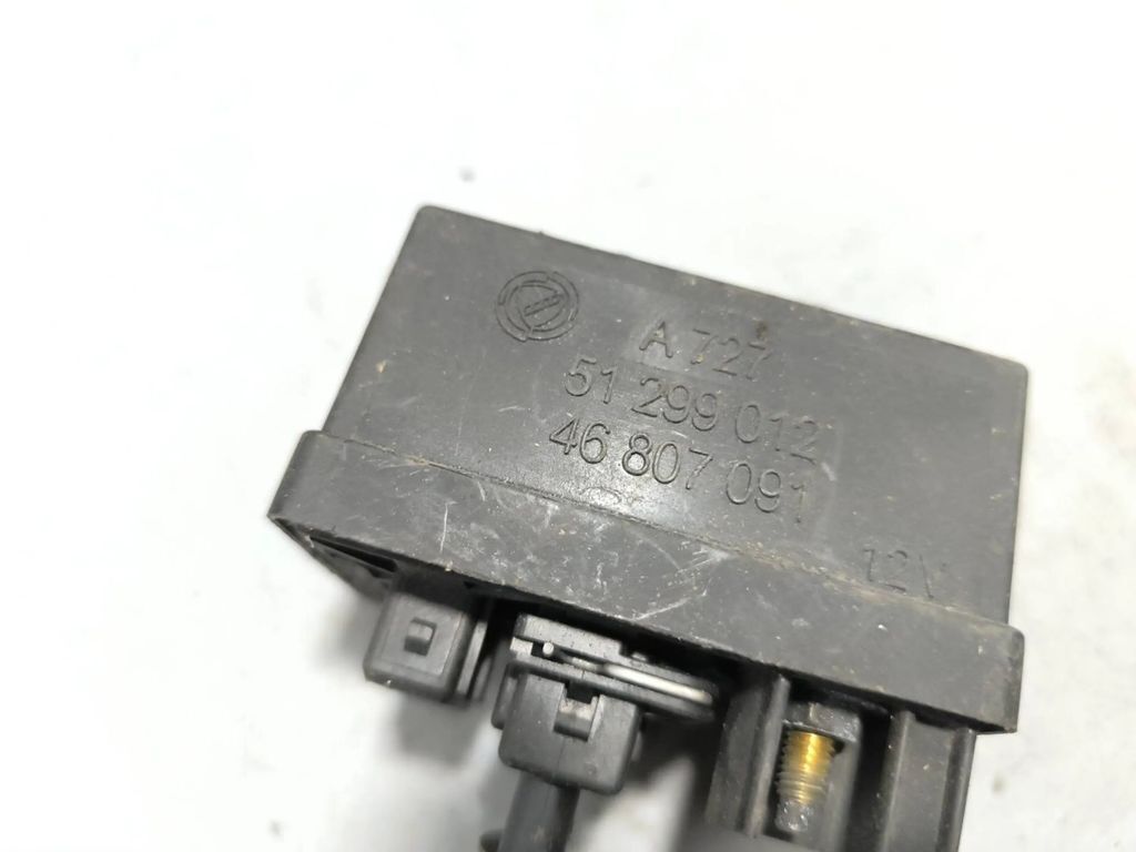 Fiat Stilo 1.9JTD Diesel 2002 Glow plug pre heat relay 46807091 
