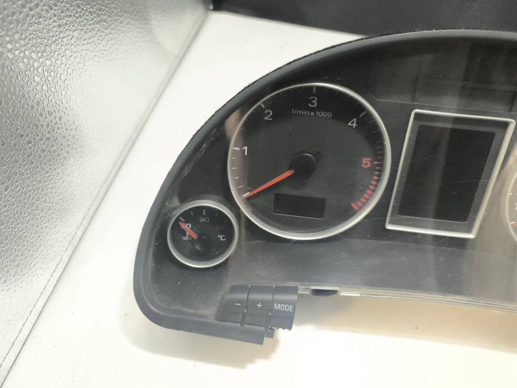 Audi A4 S4 B7 8E 8H 2.0TDI 2007 speedometer instrument cluster 0263626211 