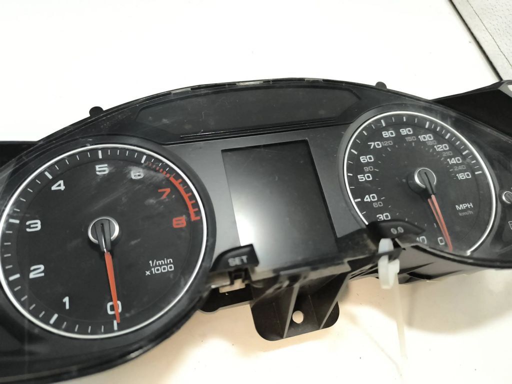 8K0920982D Audi A4 S4 B8 8K 2.0T 2013 Petrol speedometer instrument cluster 