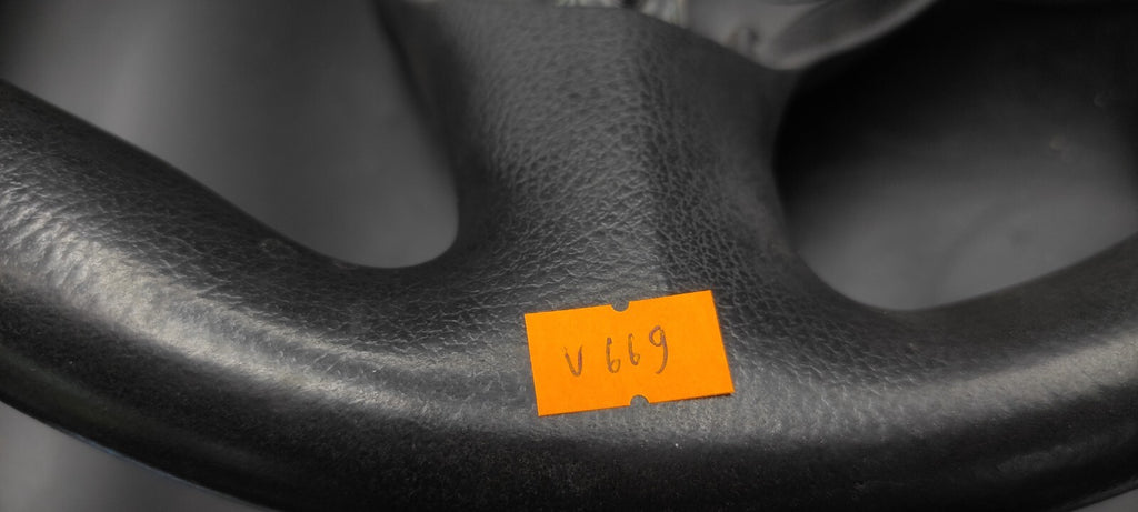 Alfa Romeo 147 1.6 TS 88kW Petrol 2006 Steering wheel