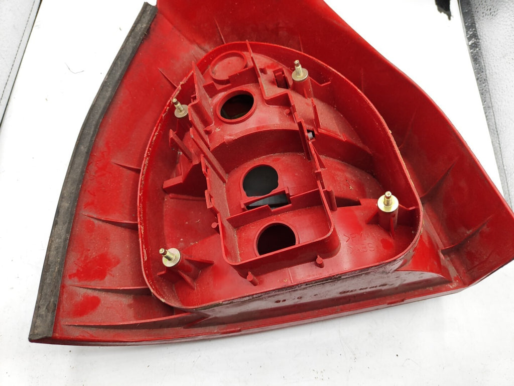 Audi A3 8L 1.8i 1999 LHD Rear Right Side Taillight Light 8L0945096