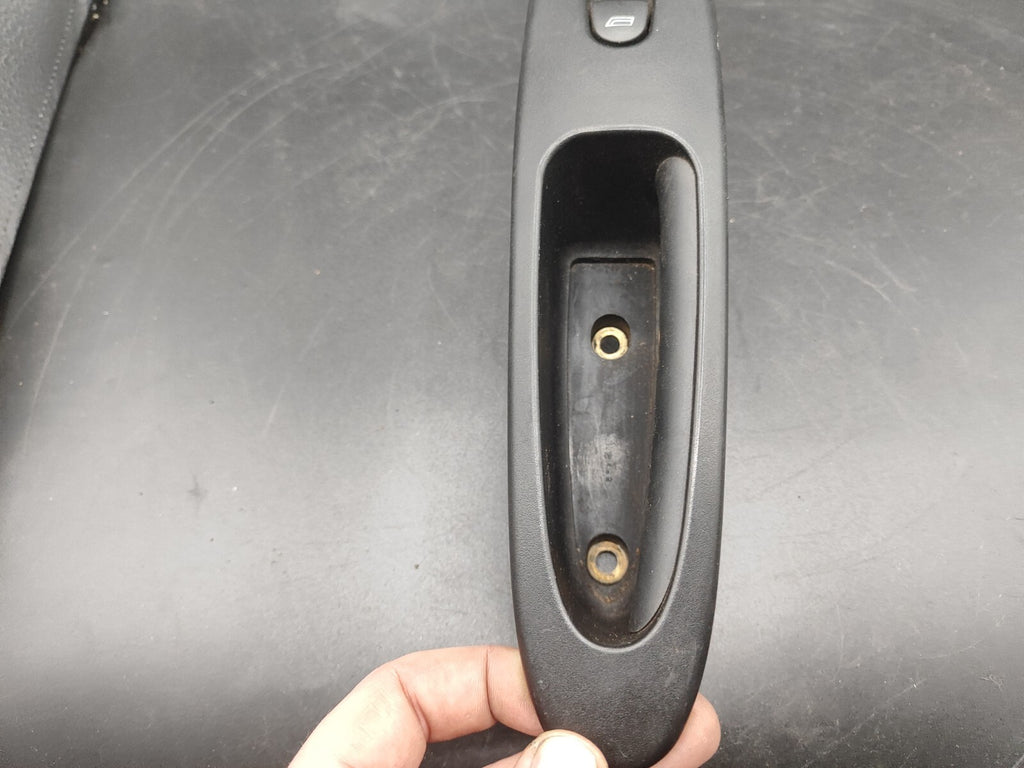 Alfa Romeo 166 2.4JTD 110kW 10V 2003 Electric Window Switch Button 156018358