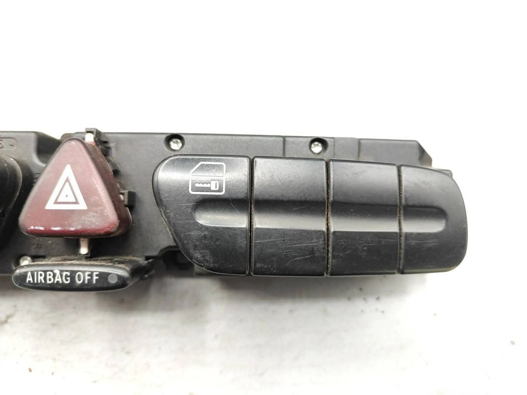 Mercedes-Benz C W203 2002 Hazard light switch button set 2038218258 