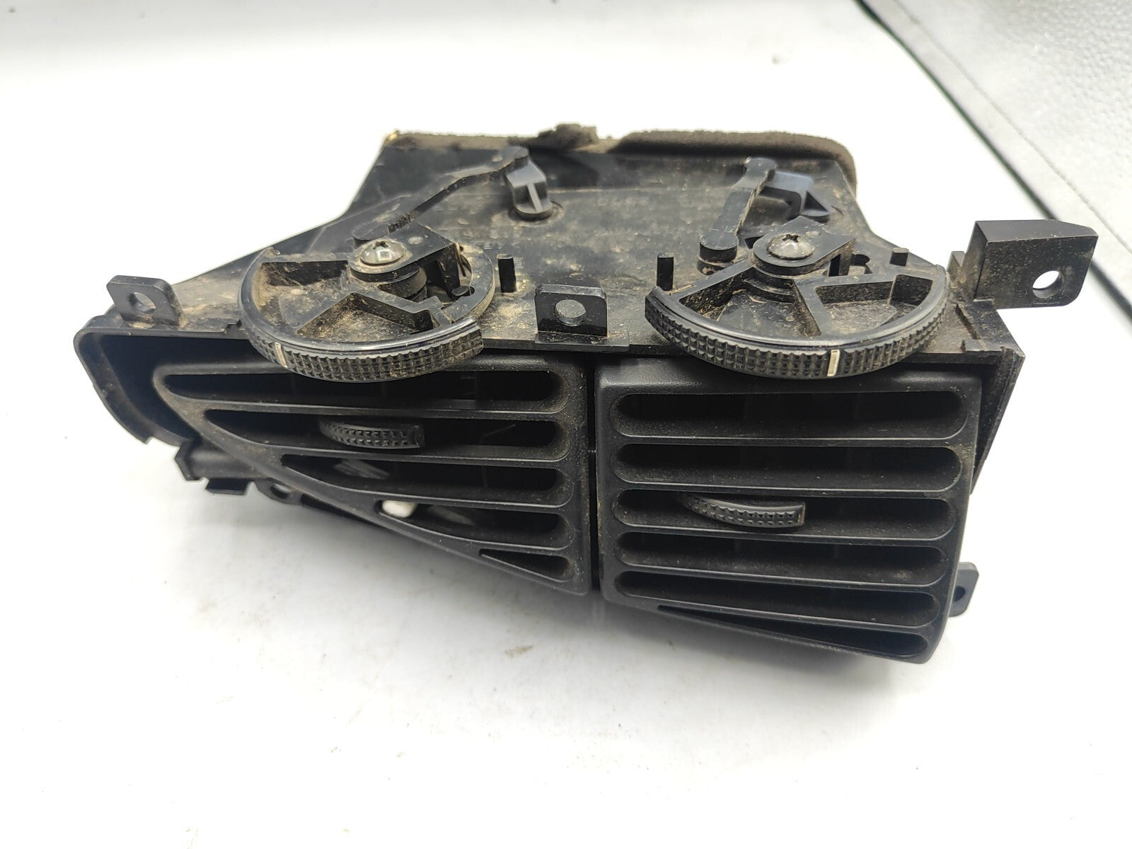 Ford Scorpio 1995 Dashboard Panel Air Vent Grill 96GGF014L21AAW