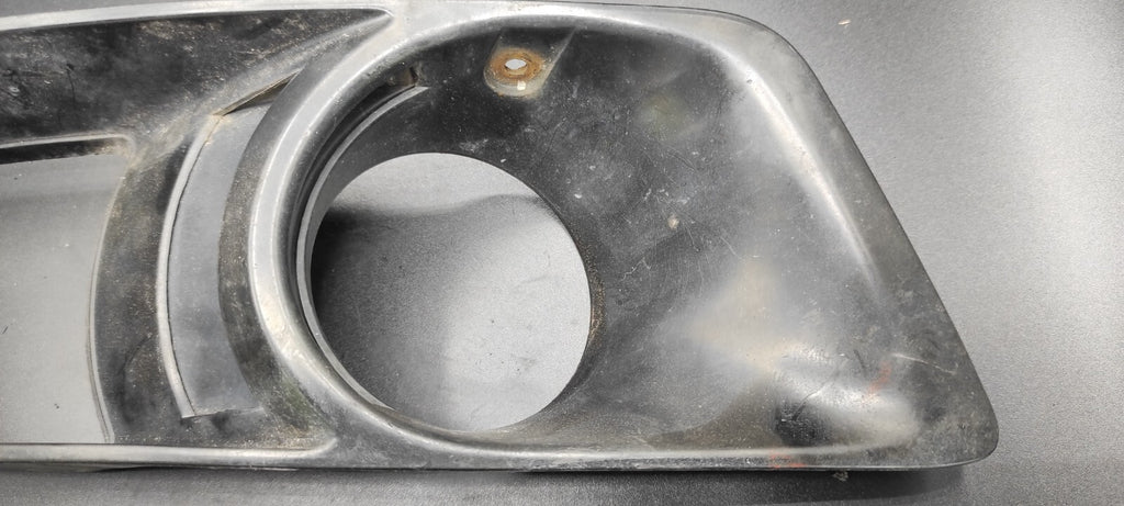 Alfa Romeo 156 1.9JTD 110kW 16V 2004 Front Bumper Right Grille 156050862