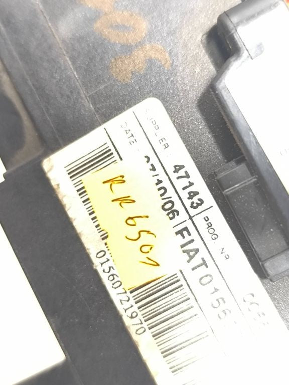 Alfa Romeo 159 2007 Wiper turn signal stalk switch 01560721970 