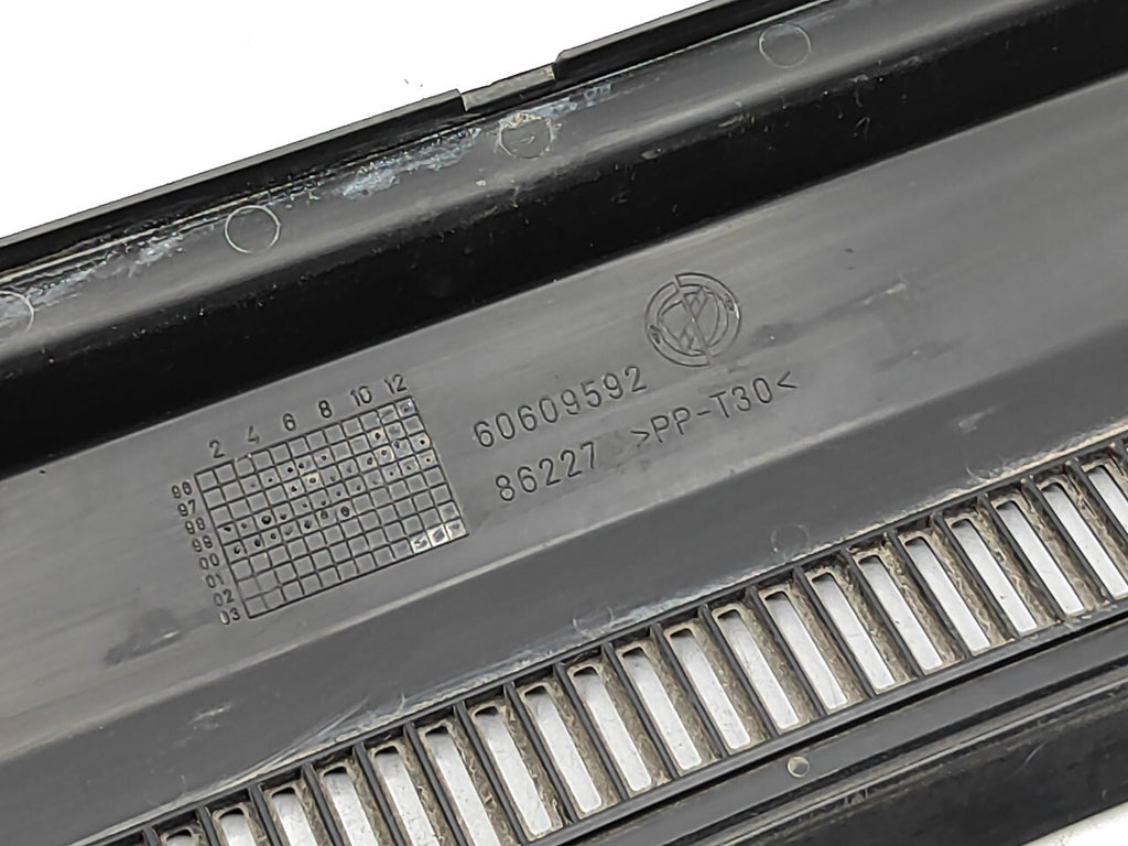 Alfa Romeo 166 2.4JTD 2001 Front Windshield Wiper Trim 60609592