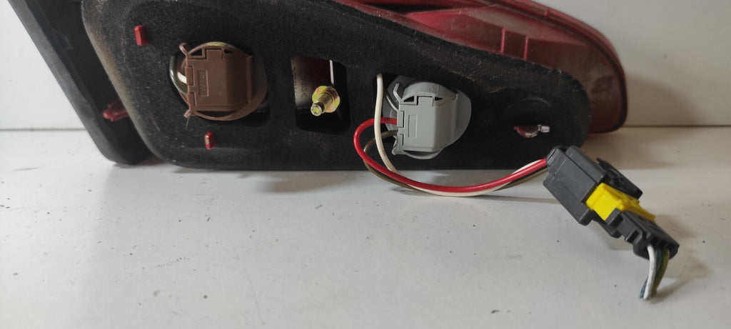 Peugeot 607 3.0 V6 2002 LHD Rear Right  Taillight Lamp Light Assembly