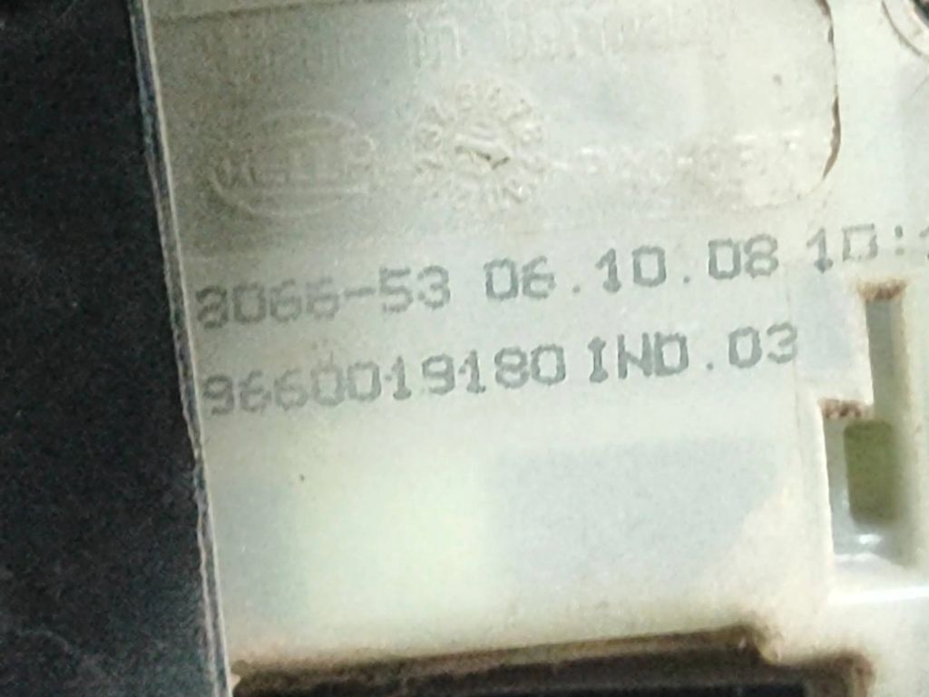 Citroen C4 Grand Picasso 2009 Petrol Fuel tank cap lock motor 9660019180 