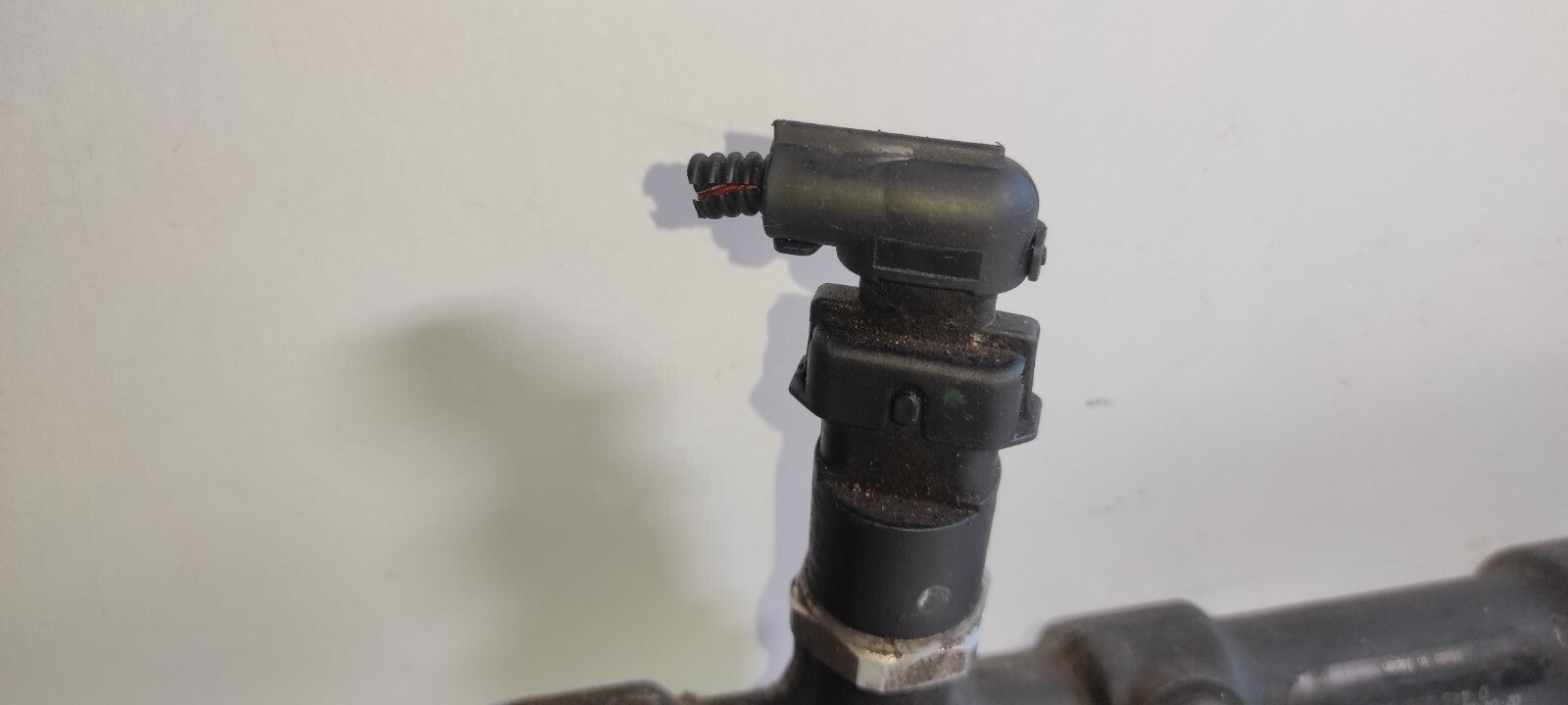 Alfa Romeo 166 2.4JTD 110kW 2005 Diesel Engine Fuel Rail Sensor 0445215008