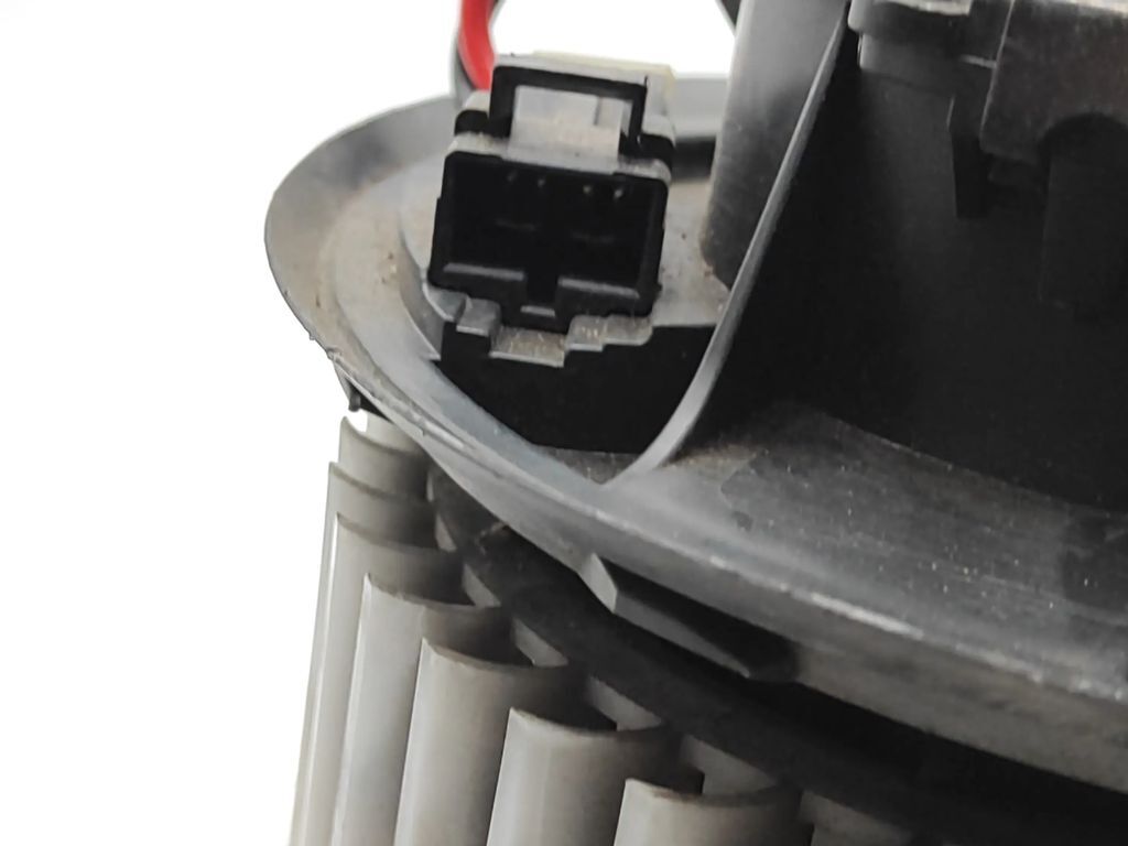 Alfa Romeo 147 1.9JTD 88kW 8V FL 2007 LHD Heater blower fan motor 52488448  