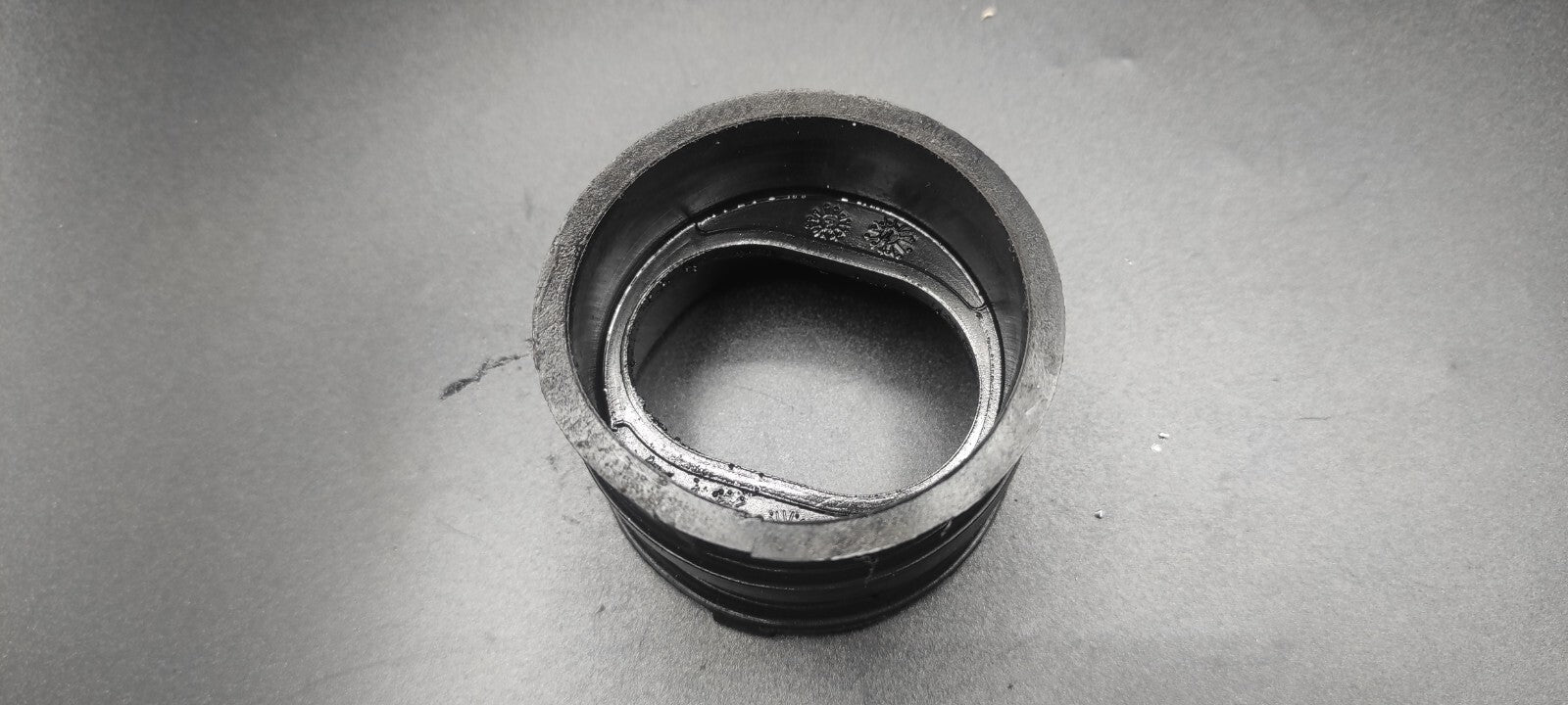 Alfa Romeo GT 2.0 JTS 122kW 2004 Petrol Engine Intake Manifold Rubber Pipe