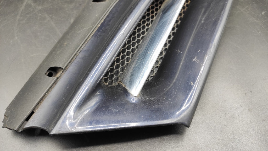 Alfa Romeo 166 2.4JTD 110kW 2002 Front Right Upper Grill 156016559 Blue