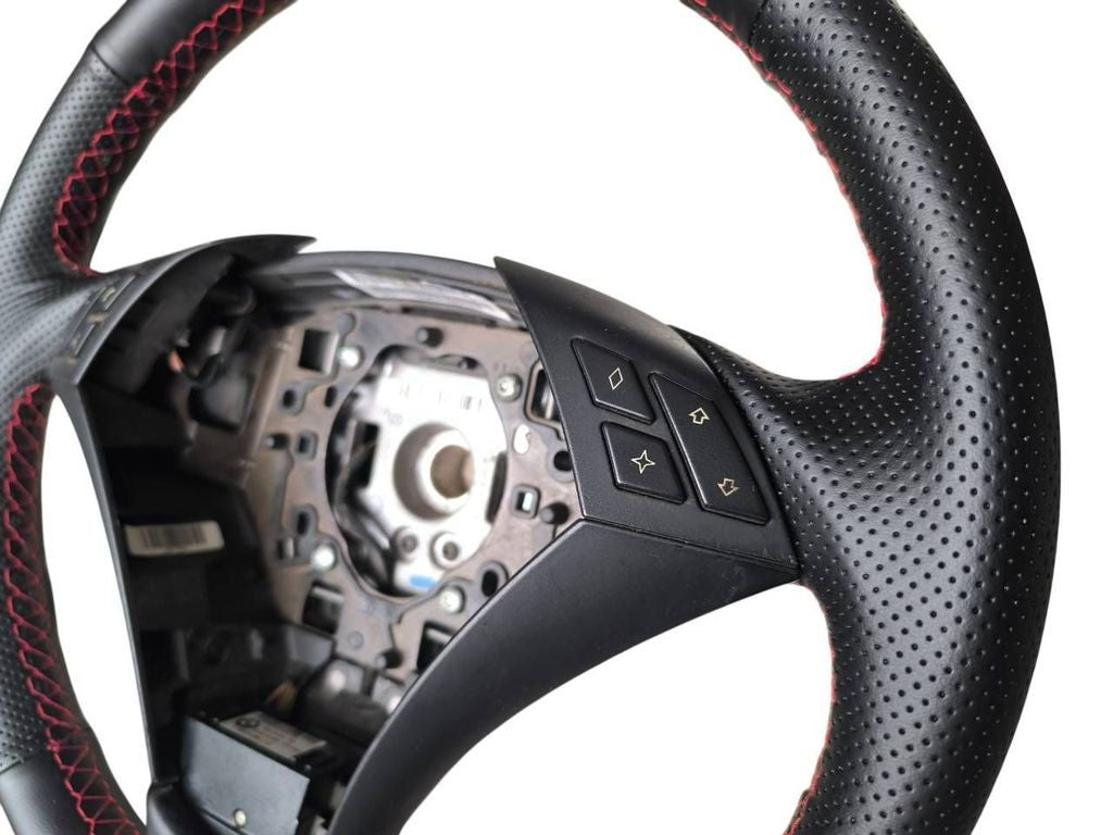 BMW 5 E60 E61 2005 Steering wheel 62304721 / NEW COVER GOOD CONDITION