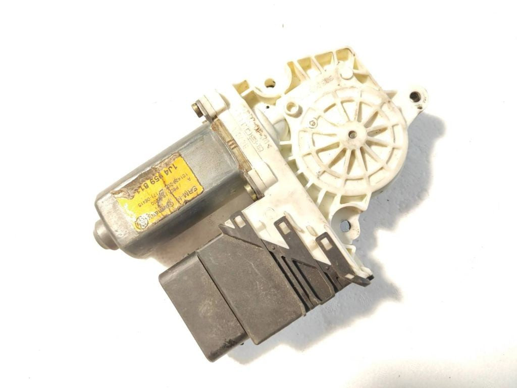 Volkswagen Golf IV 1999 rear left window regulator motor 1J4959811C 