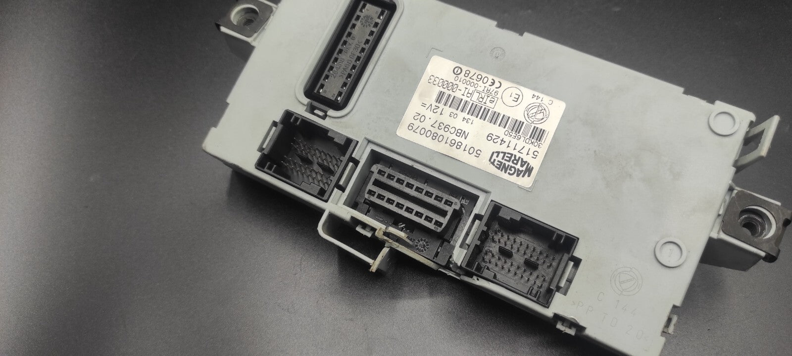 Alfa Romeo 147 1.9JTD 16V Diesel 2003 Body Comfort Control Unit Module 51711429