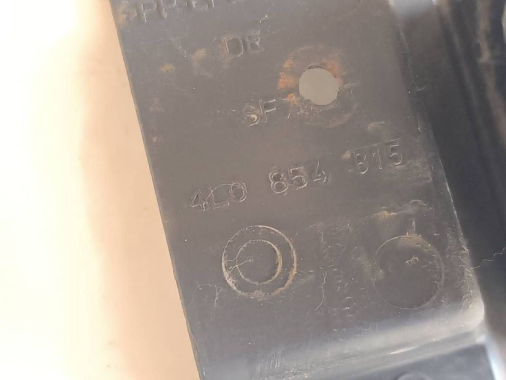 Audi Q7 4L 2009 rear left mudguard 4L0854815 