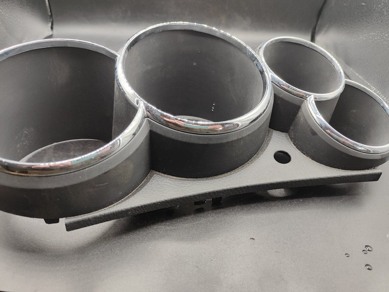 Pontiac Vibe 2004 LHD Dashboard Speedometer Surround Trim Cover