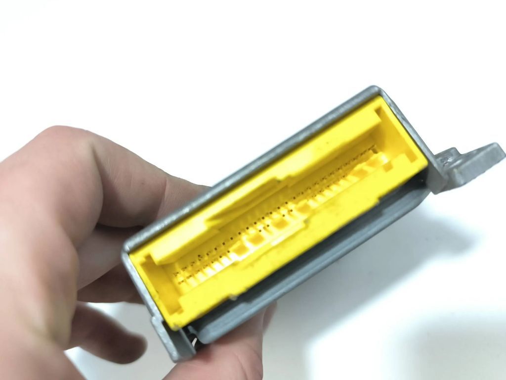 Audi A4 S4 B5 8D 1995 Safety ECU Control unit module 8D0959655L 