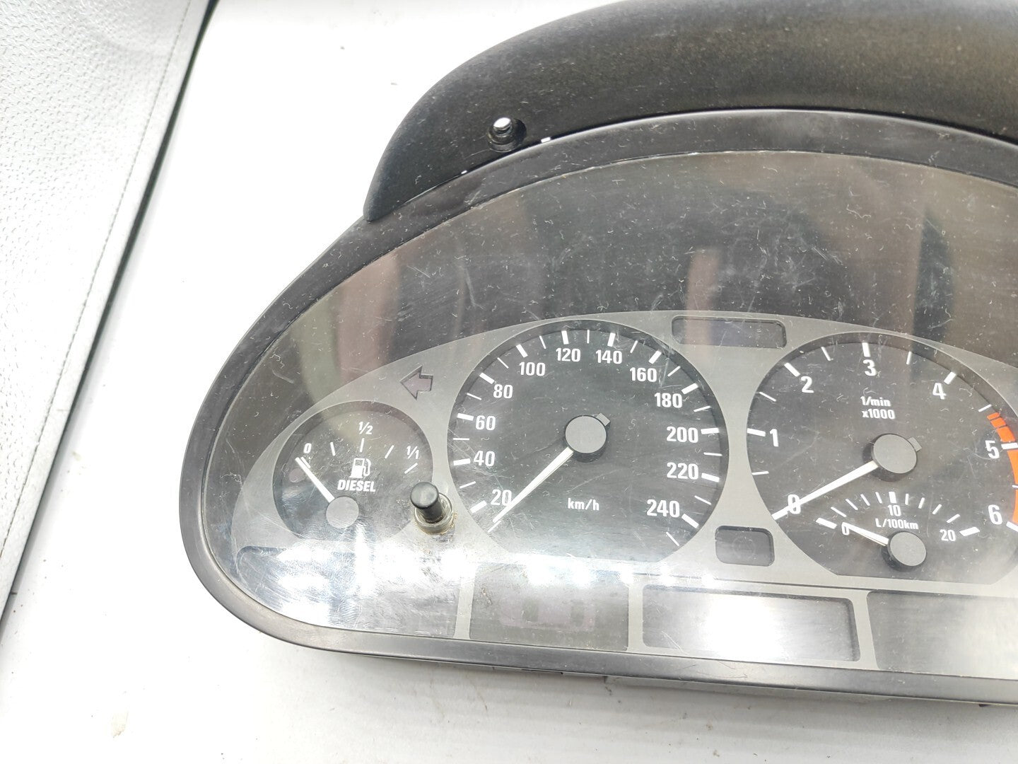 BMW 3 Series E46 320D 2000 LHD Speedometer cluster 62116915239 0263639002
