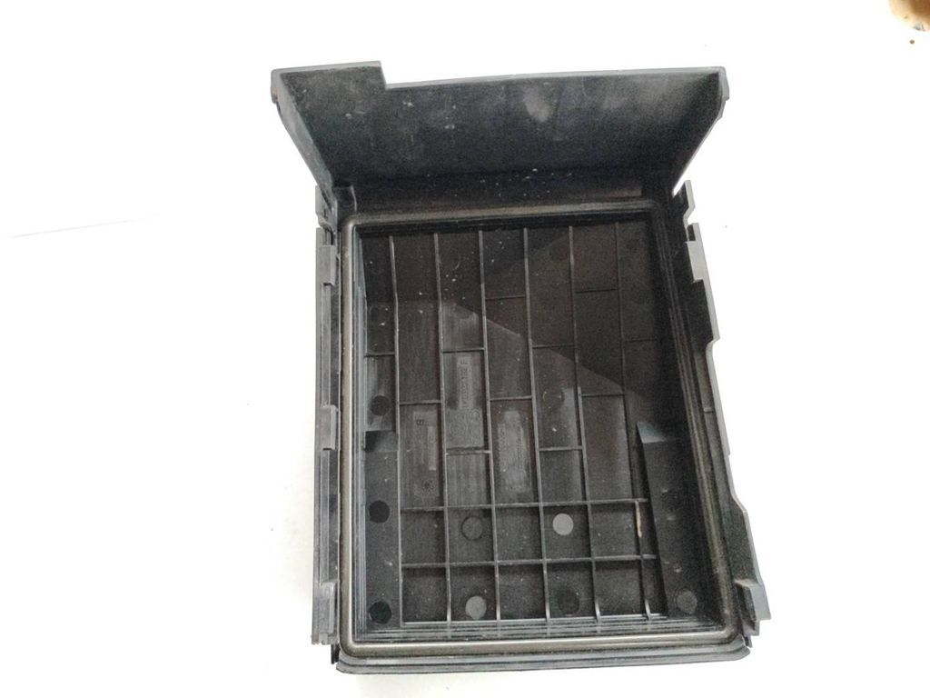 Volkswagen PASSAT B6 2006 Diesel Fuse box cover 014189871 