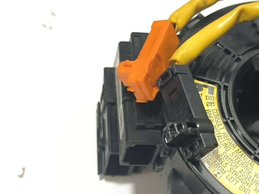 Toyota Avensis T250 2.2D 2006 Slip ring clock squib SRS ring 