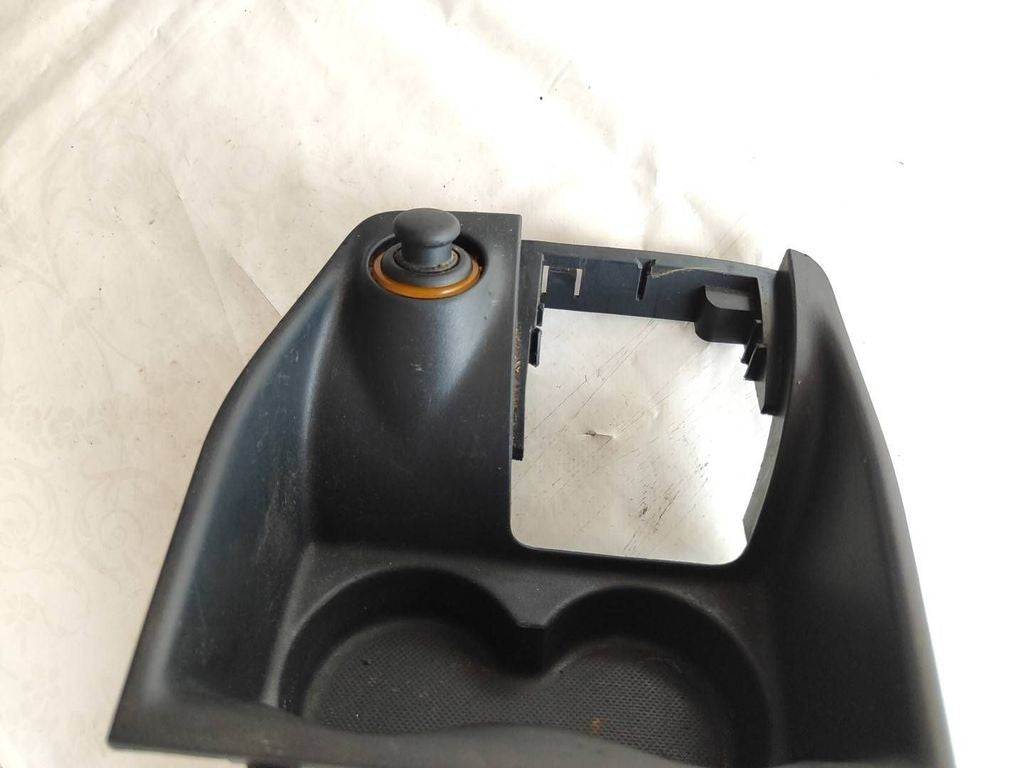 Renault Clio II 1999 cup holder 8200152201 