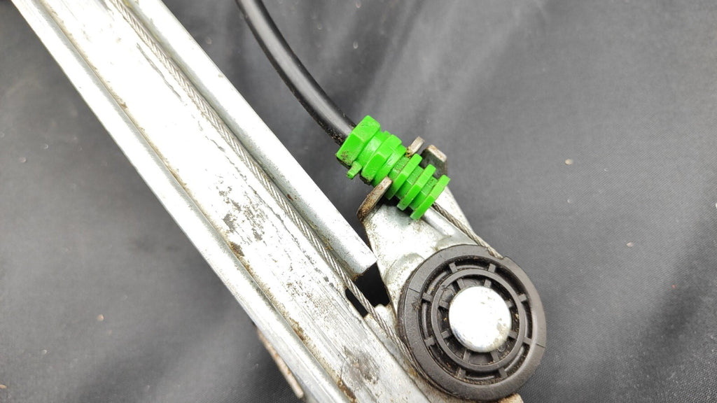 Alfa Romeo 156 JTD 2004 Front Right Door Window Regulator Mechanism D239907