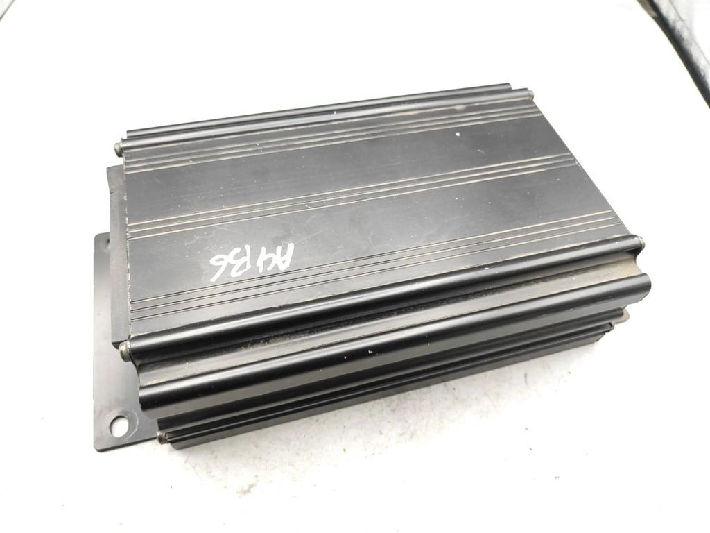 Audi A4 S4 B6 8E 8H 2003 Sound amplifier 8E5035223A 