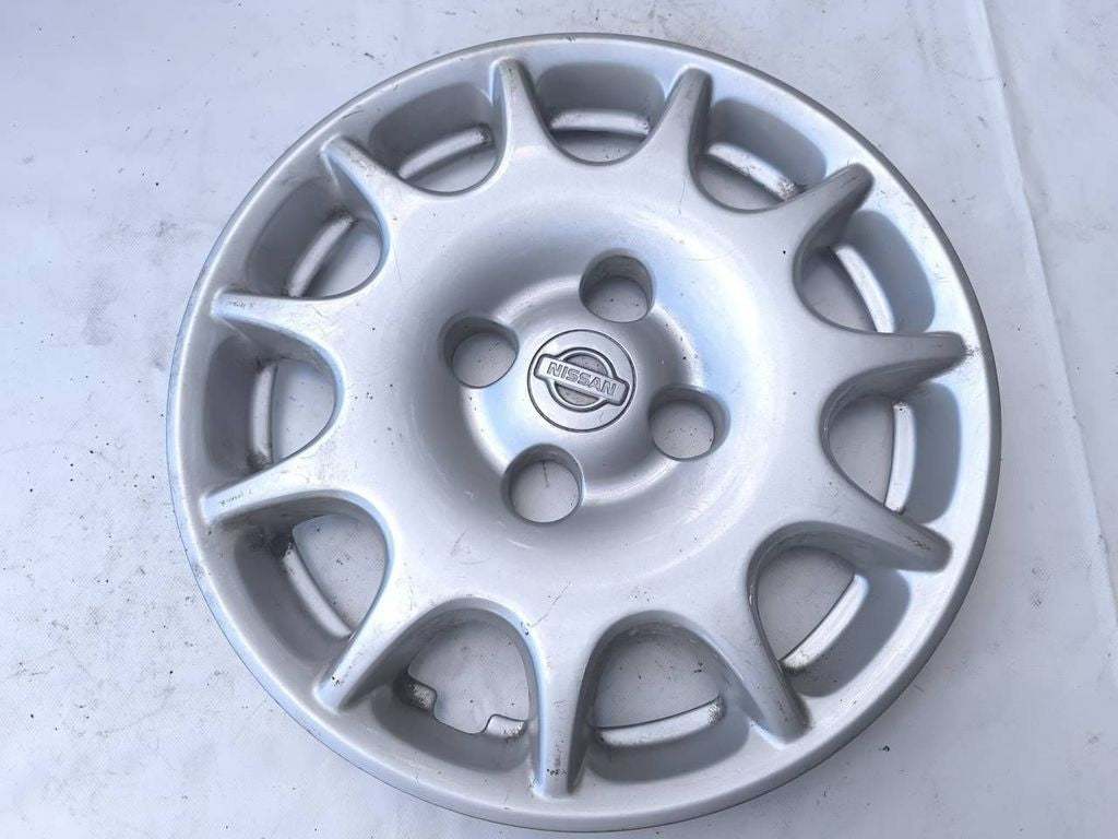 Nissan Primera R15 wheel hub cap trim 403159F500 2441S010