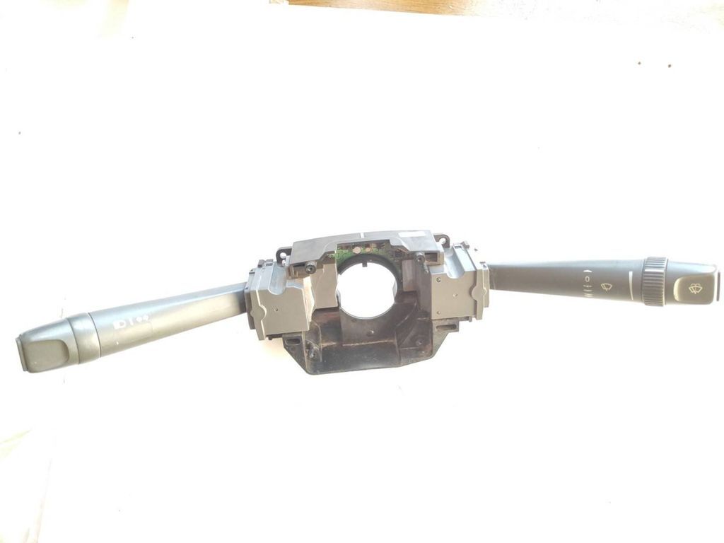 Volvo S60 2002 Wiper turn signal stalk switch 8666596 