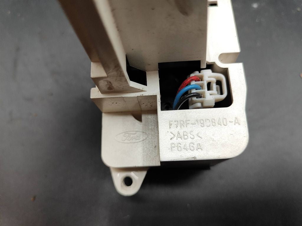 Ford Mondeo MK II Climate control unit module F7RF19D840A 