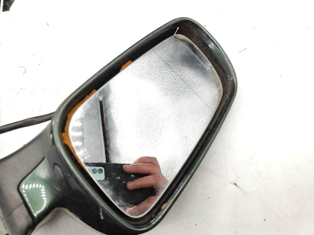 Volkswagen PASSAT B5 1996 Left electric wing mirror E1020479 
