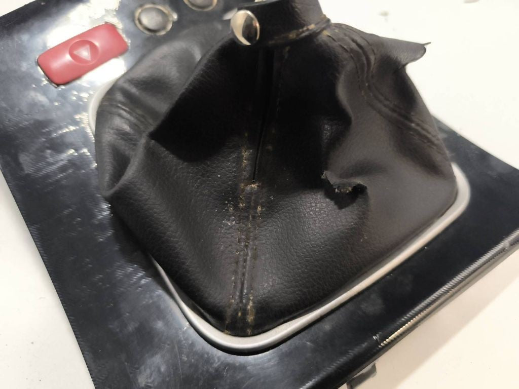 Alfa Romeo 159 2007 LHD Gear Shift Surround Trim Gaiter 156067820 