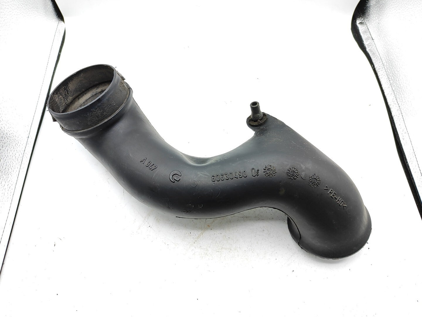 Alfa Romeo 156 2.4JTD 2001 Engine Air Intake Pipe 60630490