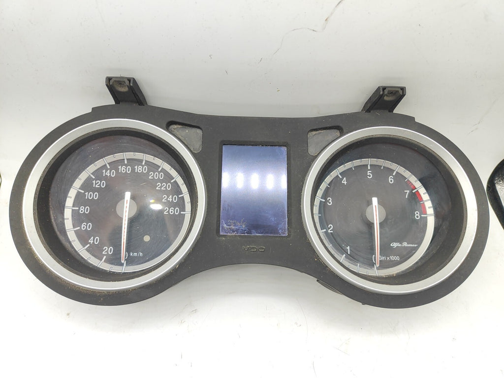 Alfa Romeo 159 2.2JTS 2008 LHD Speedometer 0156072815