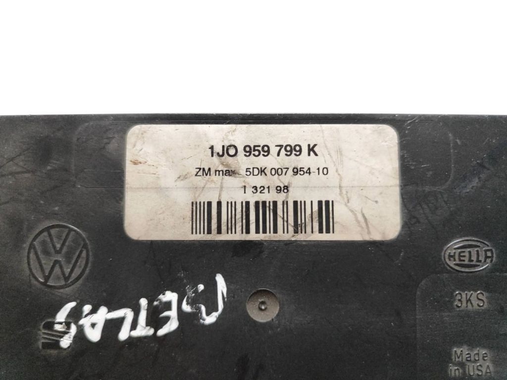 Volkswagen Golf Bora 1999 Comfort convenience body module 1J0959799K 