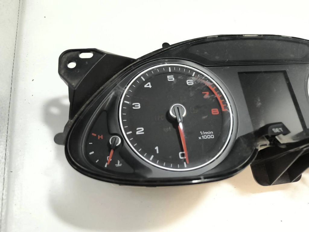 8K0920982D Audi A4 S4 B8 8K 2.0T 2013 Petrol speedometer instrument cluster 