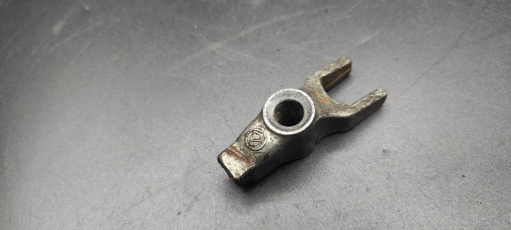 Alfa Romeo 159 2.4JTDm 147kW 2007 Diesel Fuel Injector Clamp Holder Mount