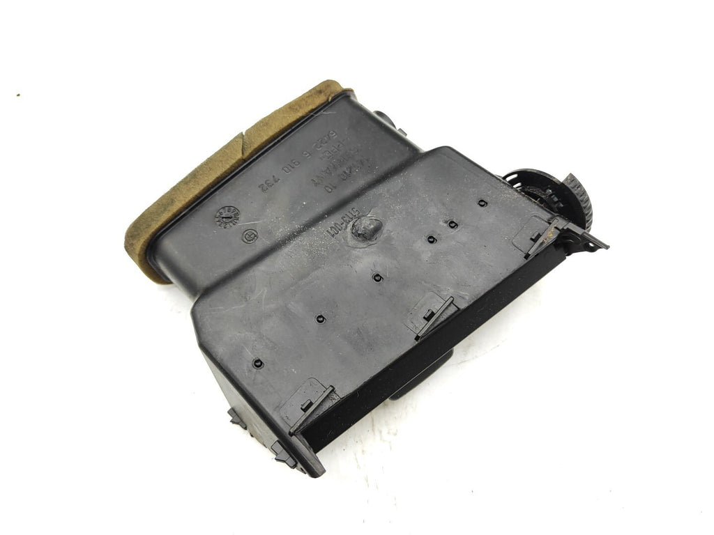 BMW E61 E60 520D Estate 2005 LHD Front Right Panel Air Vent 6953620