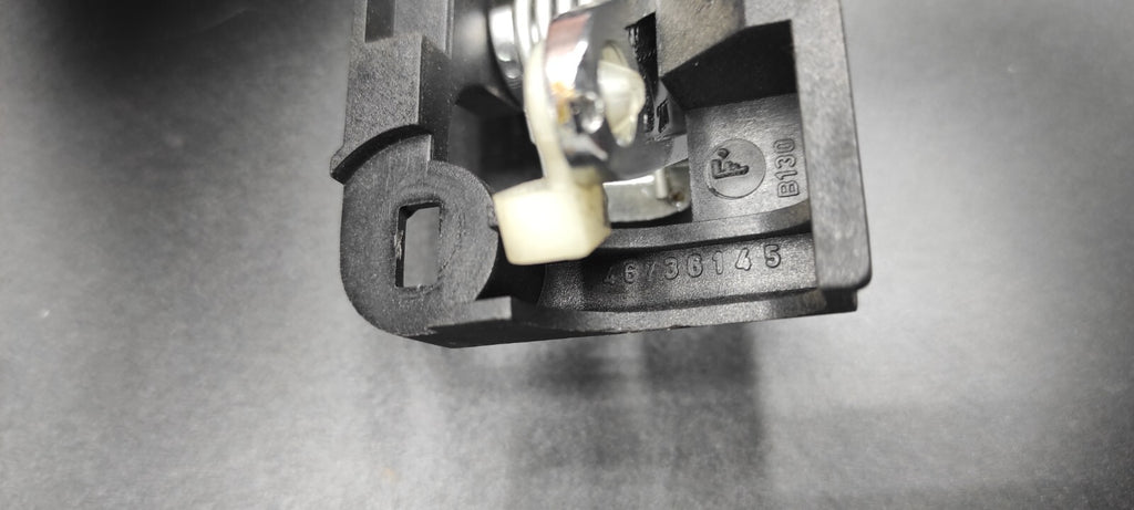 Alfa Romeo GT 1.9JTD 110kW 2006 Front Right Door Opening Inner Handle 46736145