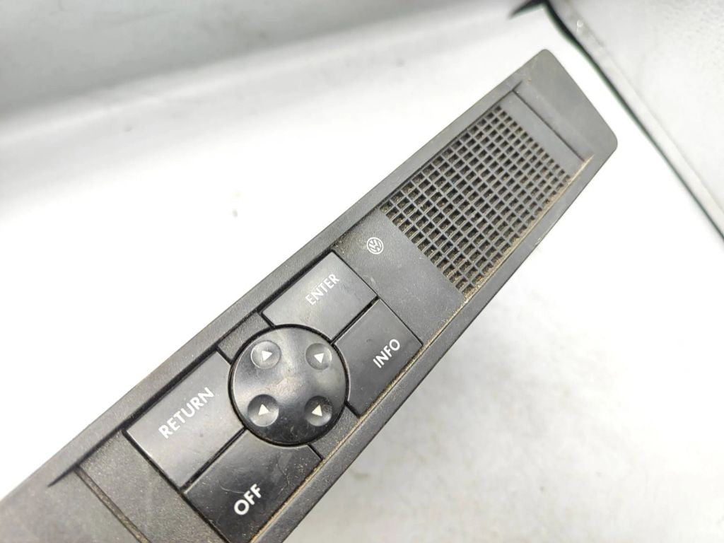 Volkswagen PASSAT B5 2000 GPS navigation control unit module 3B0919885A 