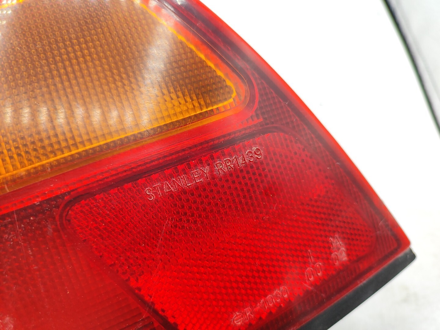 Mazda 323F BA 1997 LHD Rear Left Side Taillight Lamp Light 0431439