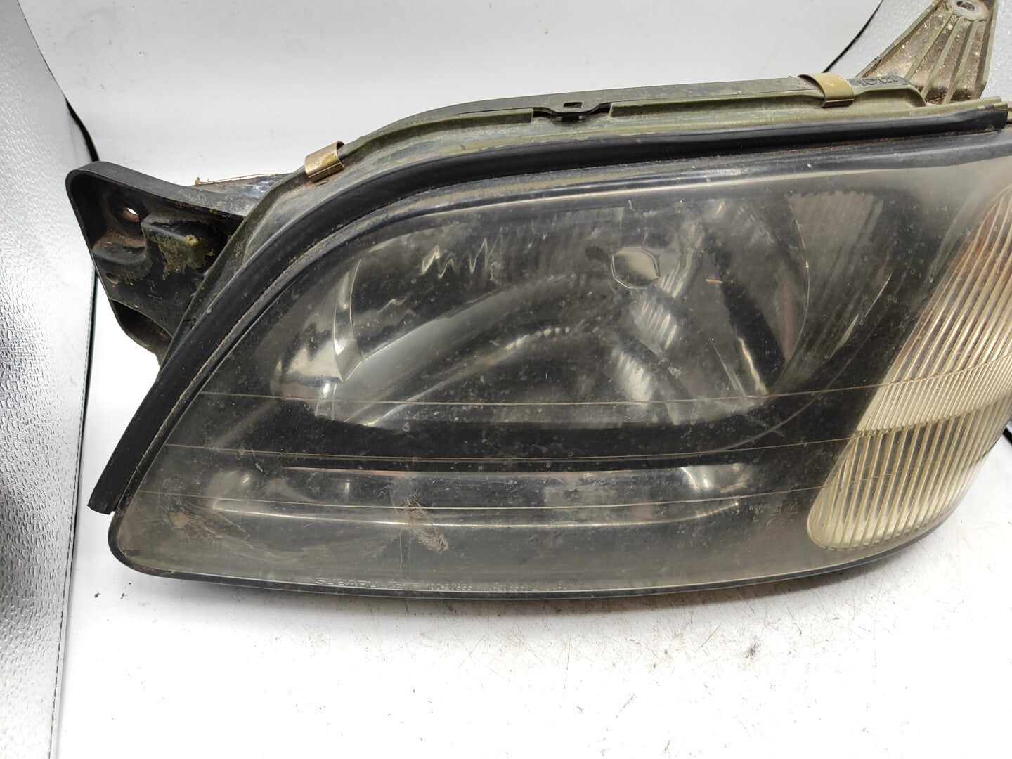 Subaru Legacy BE III 2000 LHD Front Left Side Headlight Light 10020653