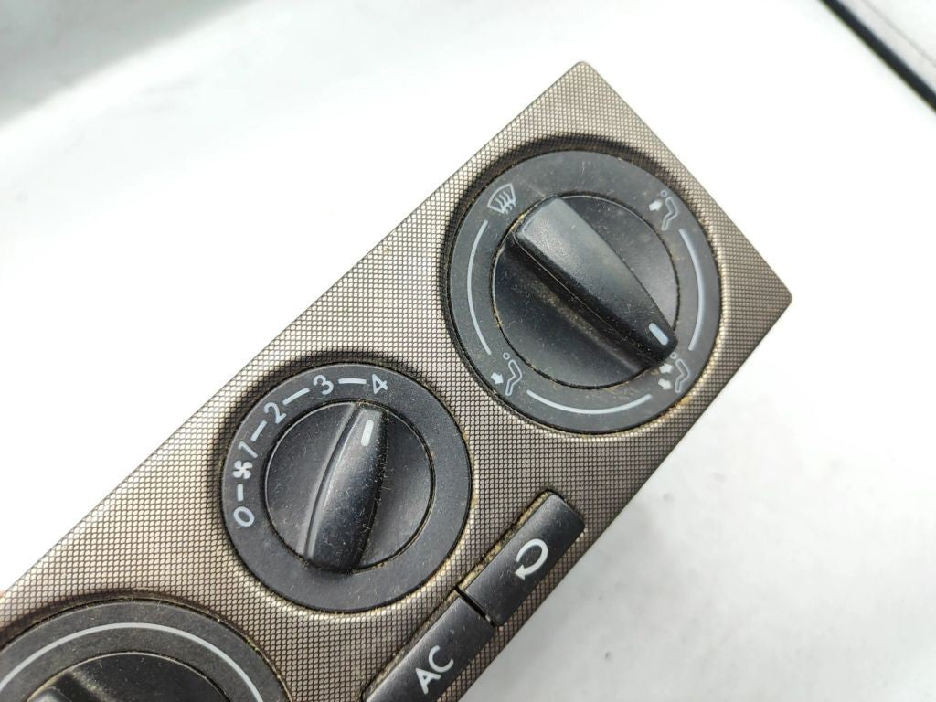 Volkswagen Golf IV MK4 1999 Climate control unit module 1J0820045F 