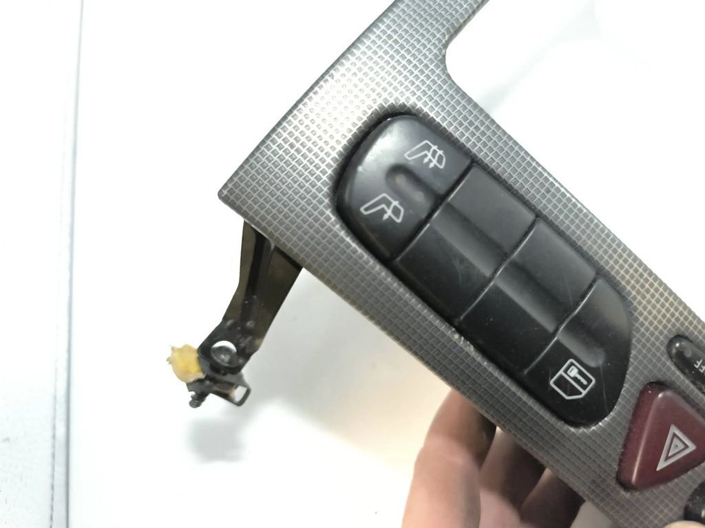 Mercedes-Benz C W203 2002 Front Center Panel AC heater control trim A203680 